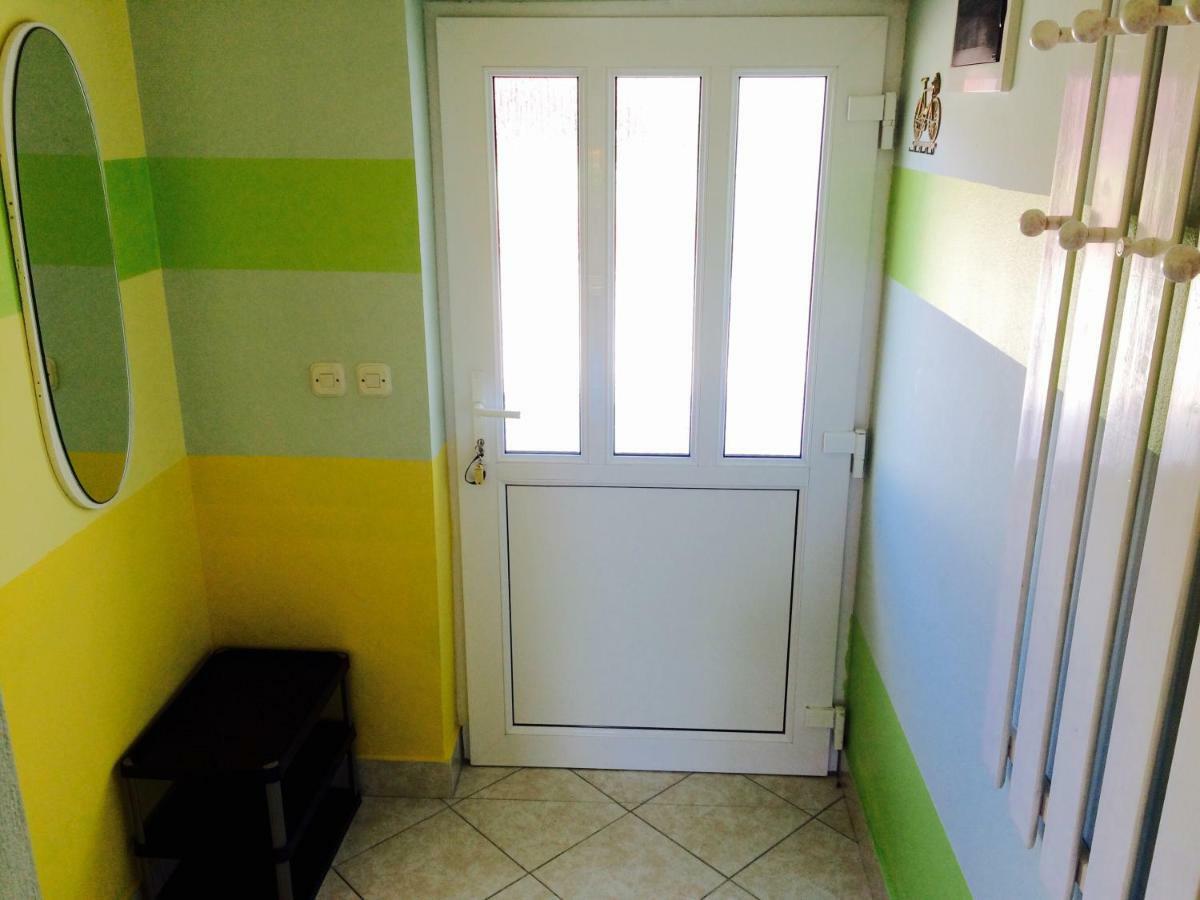 Apartments Vera Fazana Luaran gambar